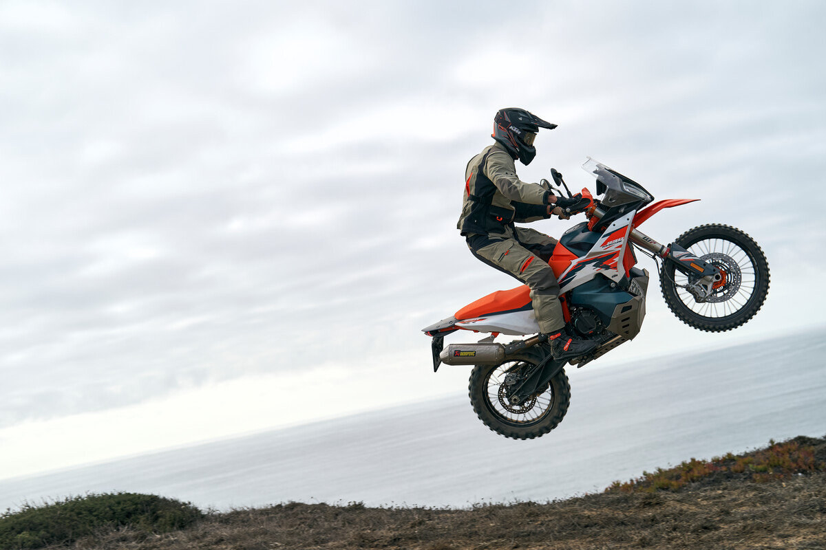 890 Adventure R