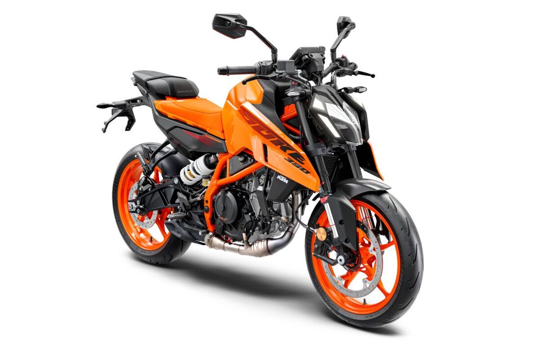Duke 390